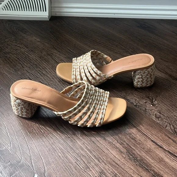 universal threads Women's Braided Tan heeled Sandals - Picture 5 of 6